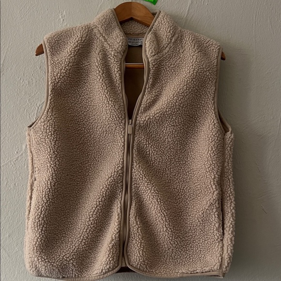 Primark Jackets & Blazers - Primark Cream Fleece Vest